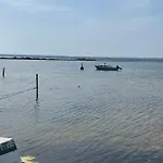 Oasis Cove, Maisons Au Bord De L'eau, De *