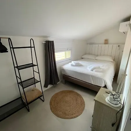 Oasis Cove, Maisons Au Bord De L'eau, De 펜션 *