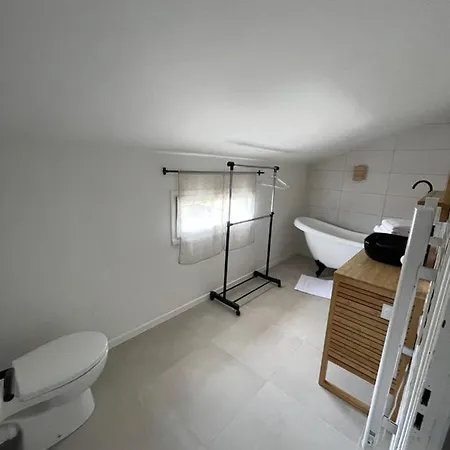 Prázdninový dům Oasis Cove, Maisons Au Bord De L'eau, De