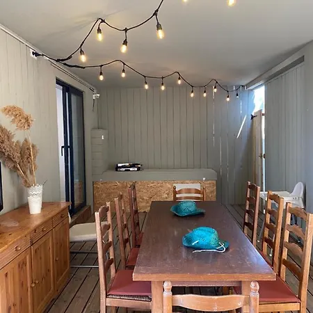 Oasis Cove, Maisons Au Bord De L'eau, De بيت للعطل *
