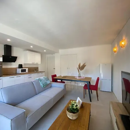 Oasis Cove, Maisons Au Bord De L'eau, De بيت للعطل *