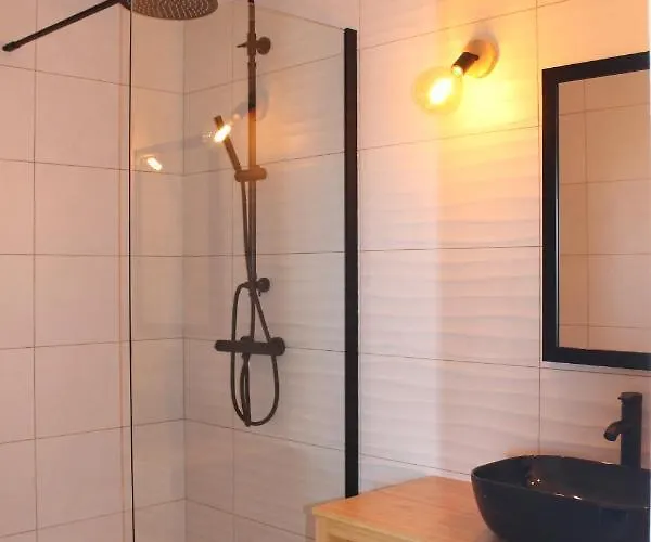 Casa vacanze Oasis Cove, Maisons Au Bord De L'eau, De