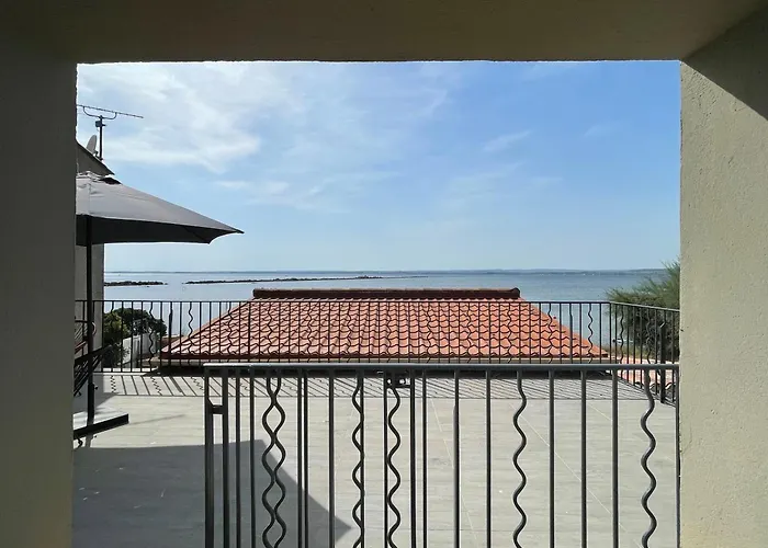 Oasis Cove, Maisons Au Bord De L'eau, De * Sète