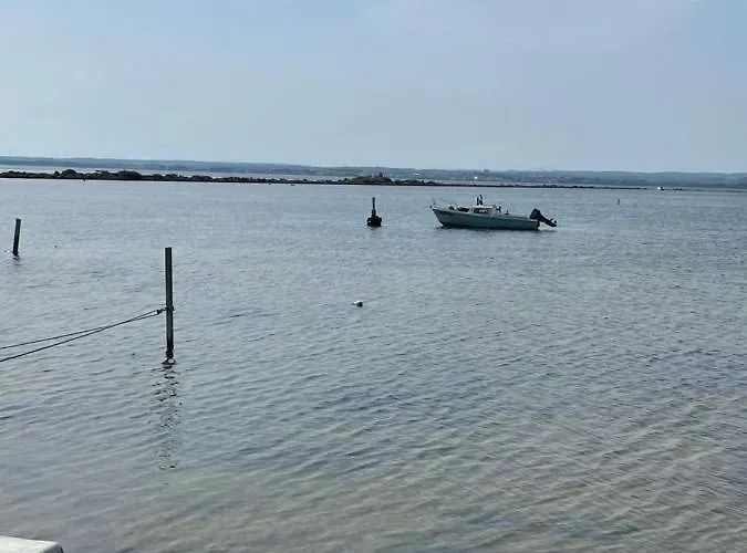 Oasis Cove, Maisons Au Bord De L'eau, De *